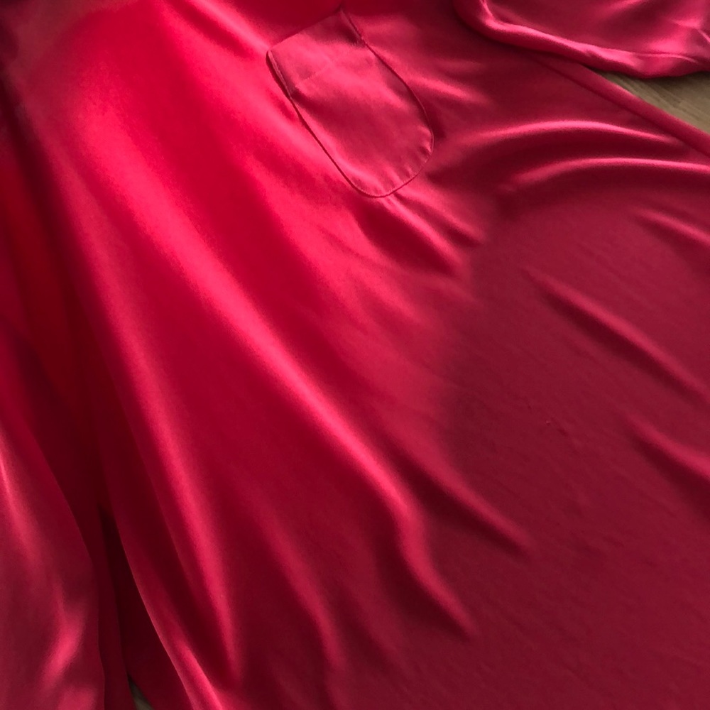 Red blouse - Picture 2 of 4